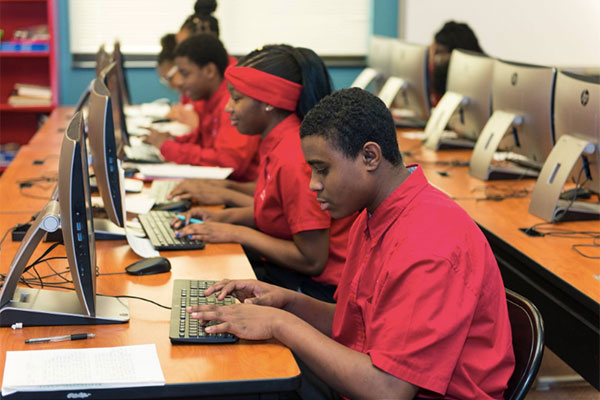 KIPP : Albany students in a computer lab